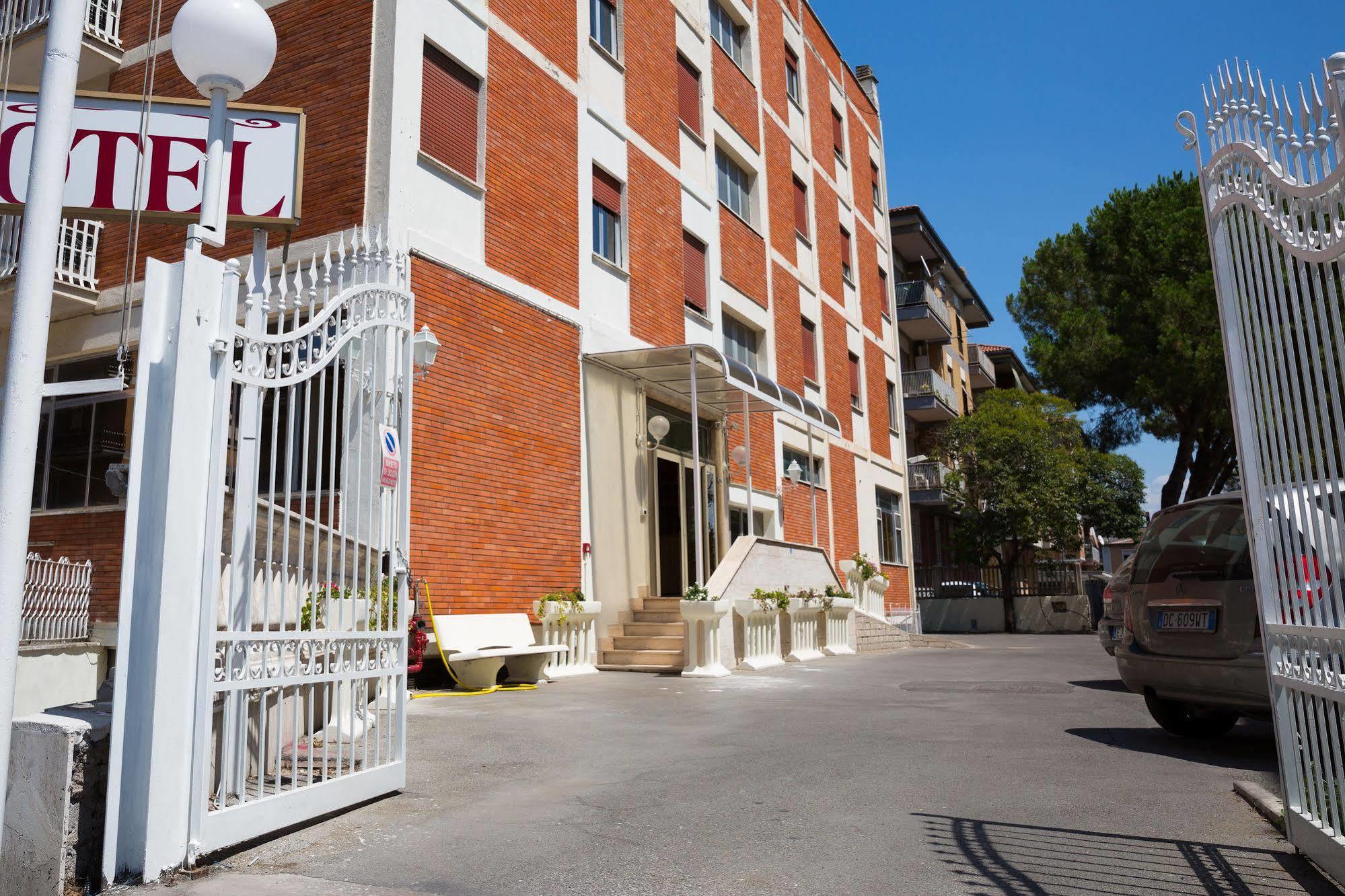 Maximo Hotel Tivoli Exterior photo